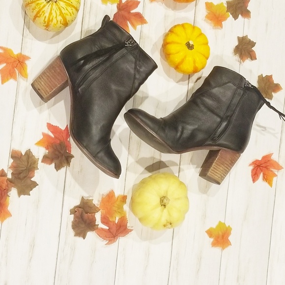 Toms Shoes - TOMS BLACK LEATHER ANKLE BOOTIES 8.5